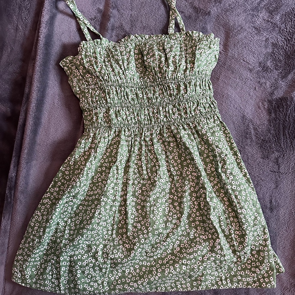 Wild Fable Green Floral Smocked Top - size S